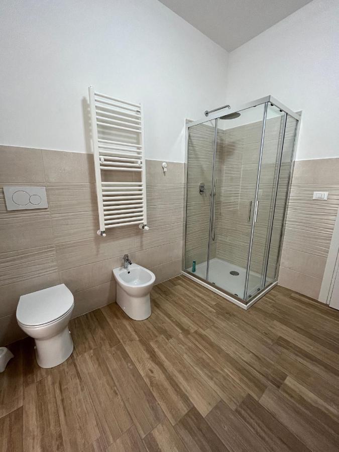 Bed&Breakfast Del Viaggiatore Фонди Екстериор снимка